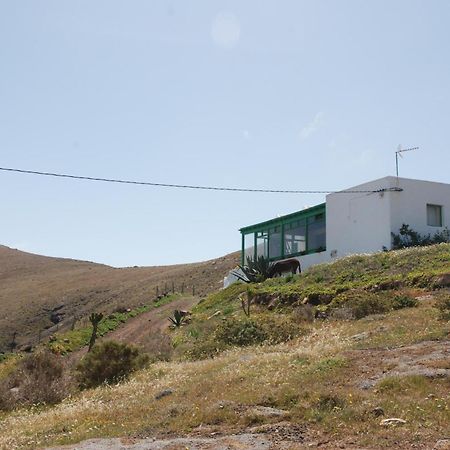 Villa El Perinque Femés Exterior photo