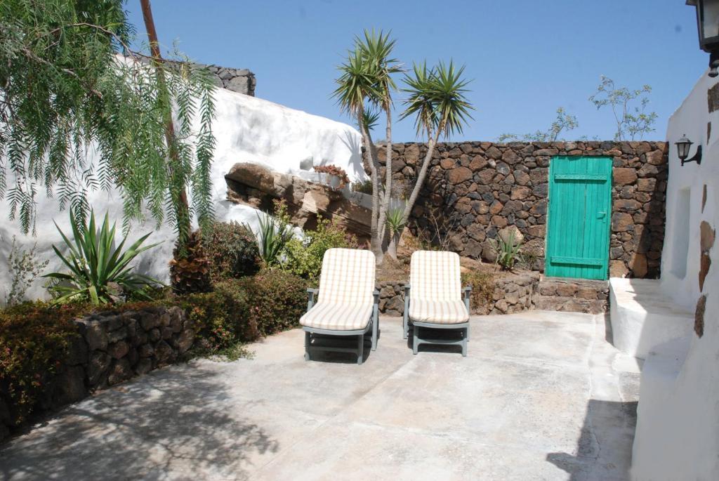 Villa El Perinque Femés Exterior photo
