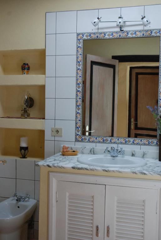 Villa El Perinque Femés Room photo