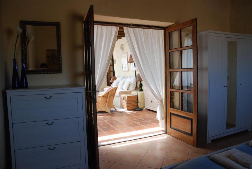 Villa El Perinque Femés Room photo